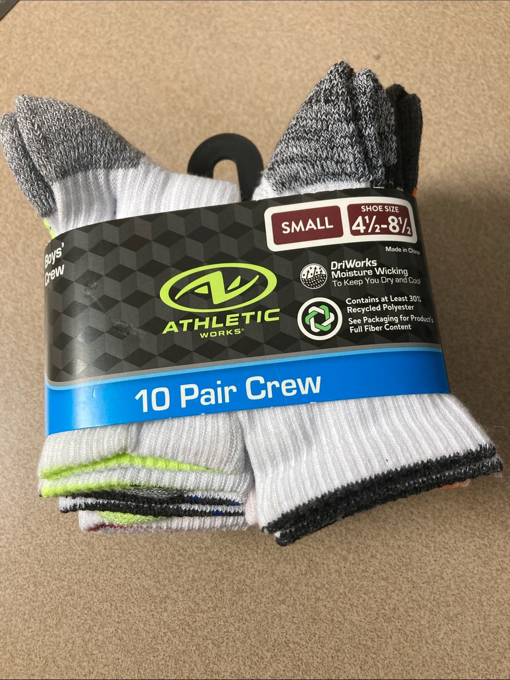 Athletic Works boys 10-Pack Crew Socks - White with Gray and Neon Green Accents